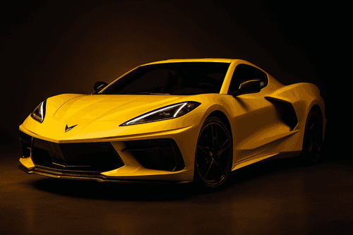 Żółte Chevrolet Corvette C8 w studiu fotograficznym, ujęcie z przodu pod kątem, sportowe auto z USA.